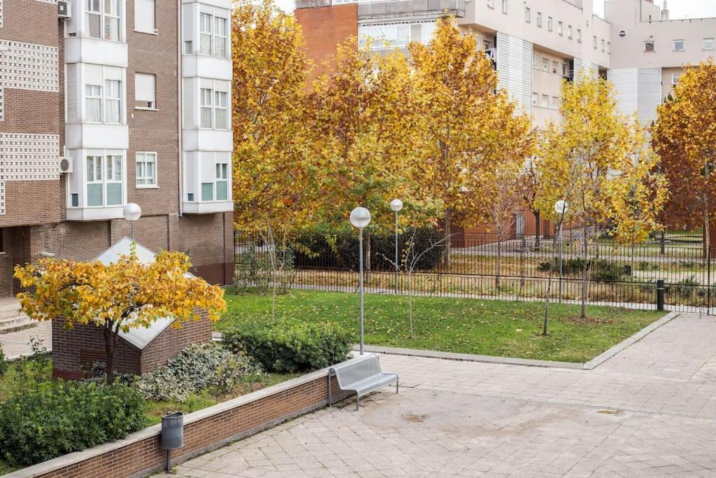 Apartment Bright Flat Parking/wanda Metropolitano/airport *